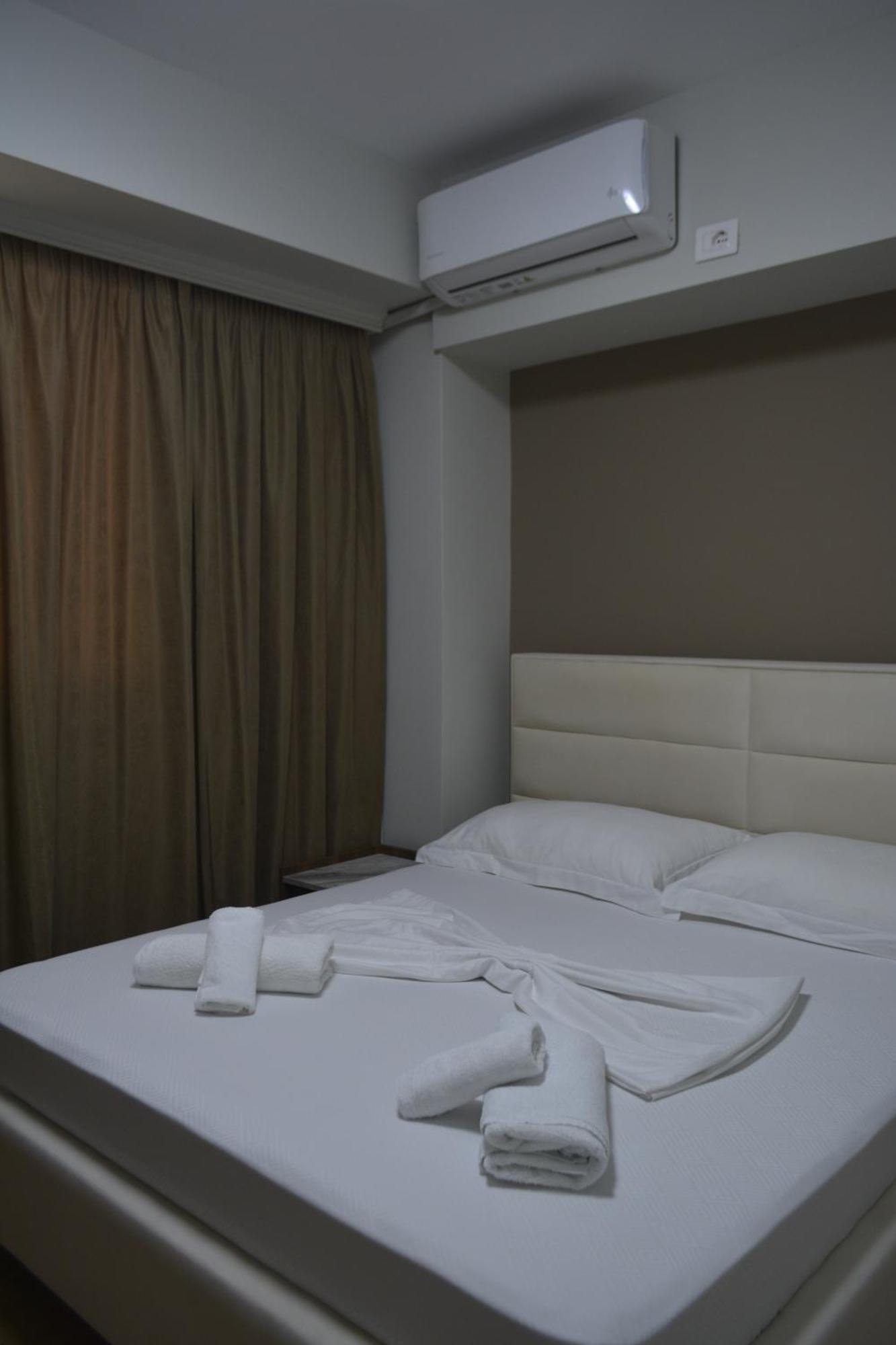 Hotel Her Vlora Kültér fotó