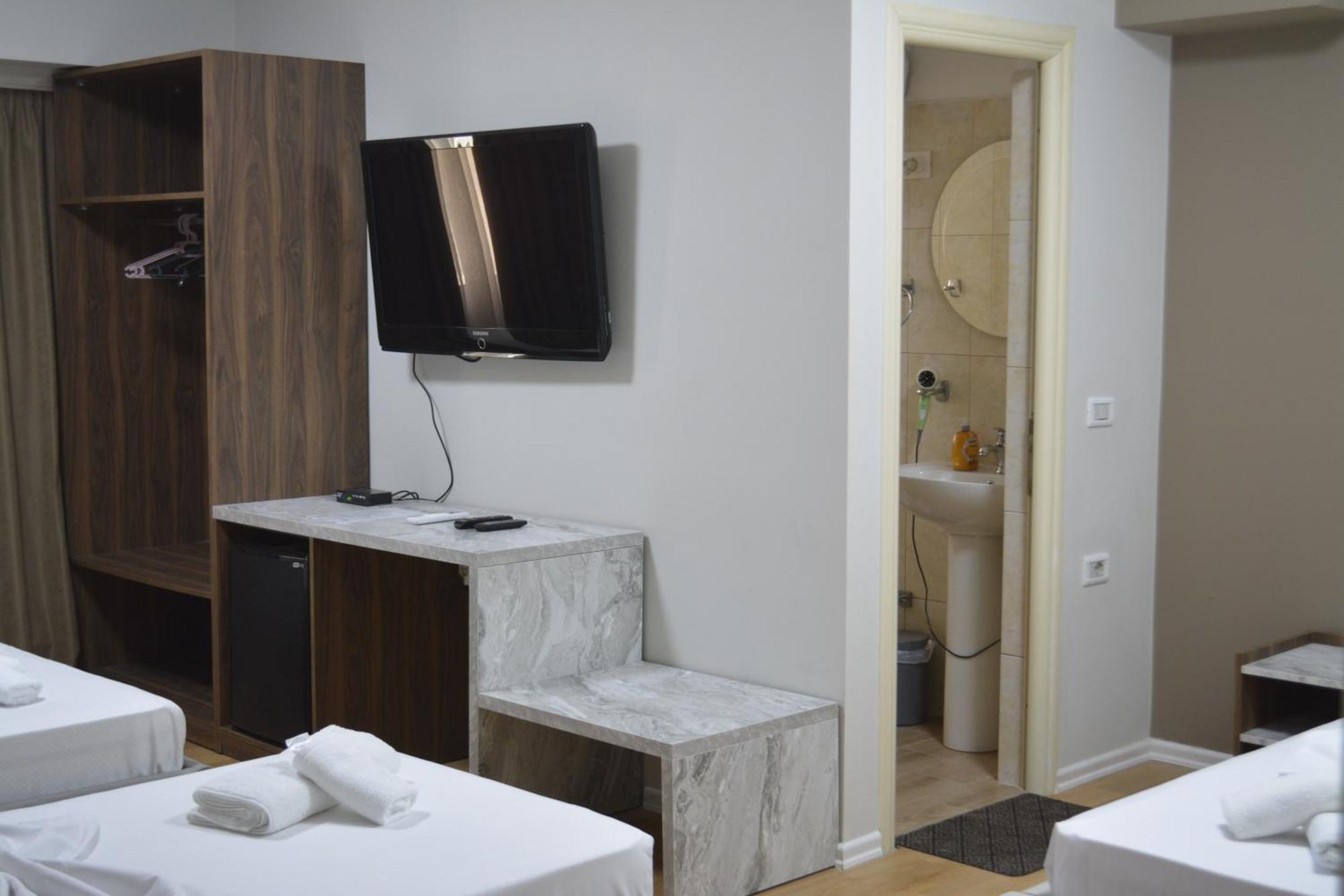 Hotel Her Vlora Kültér fotó