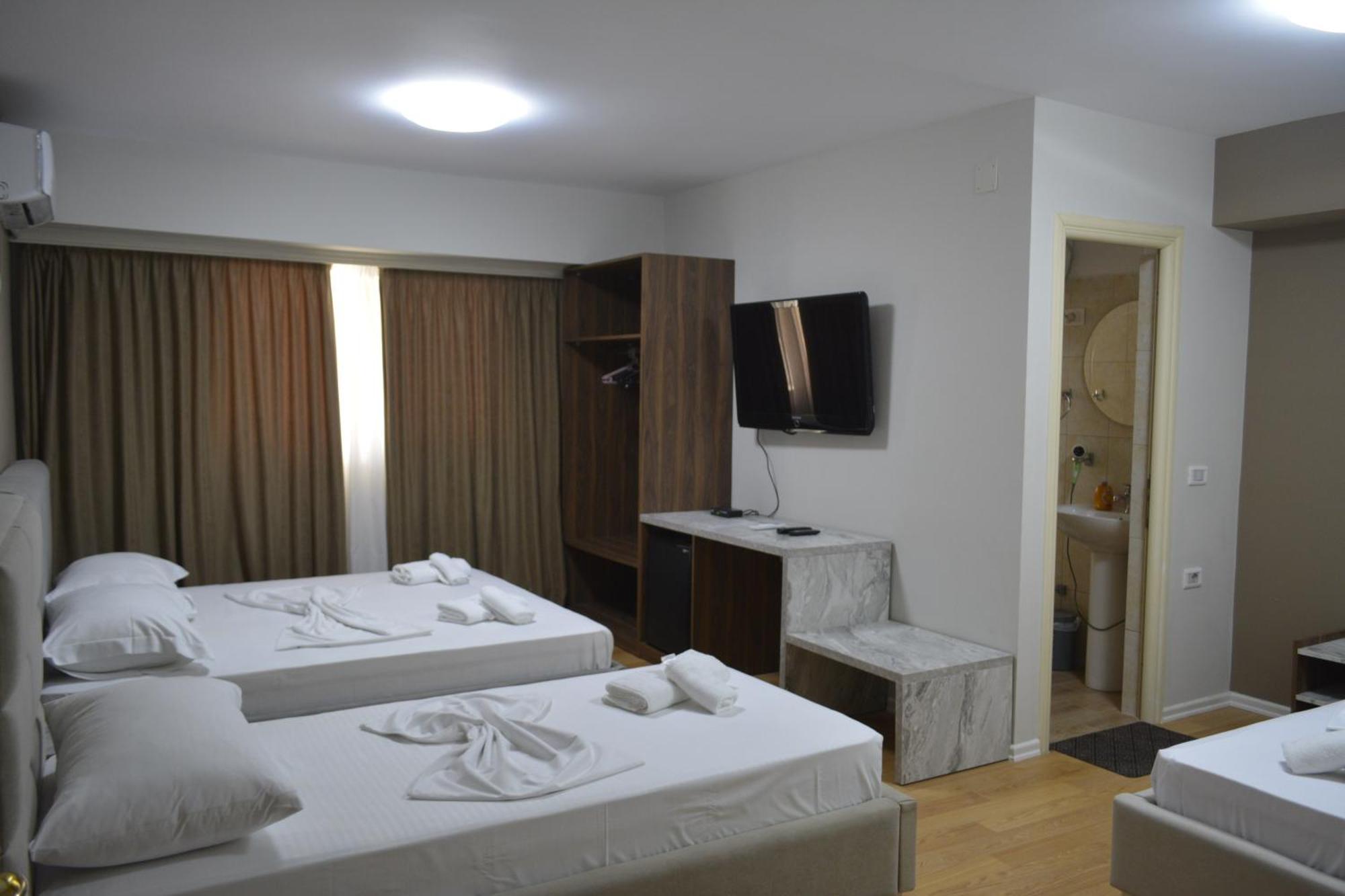 Hotel Her Vlora Kültér fotó