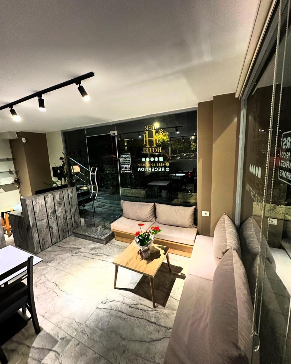 Hotel Her Vlora Kültér fotó