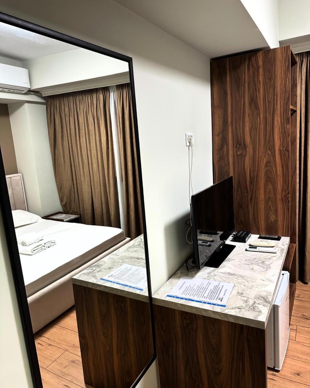 Hotel Her Vlora Kültér fotó