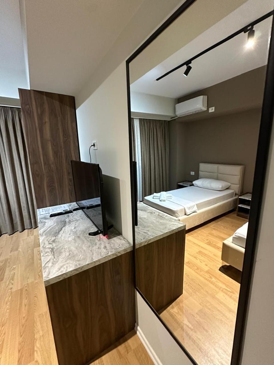 Hotel Her Vlora Kültér fotó